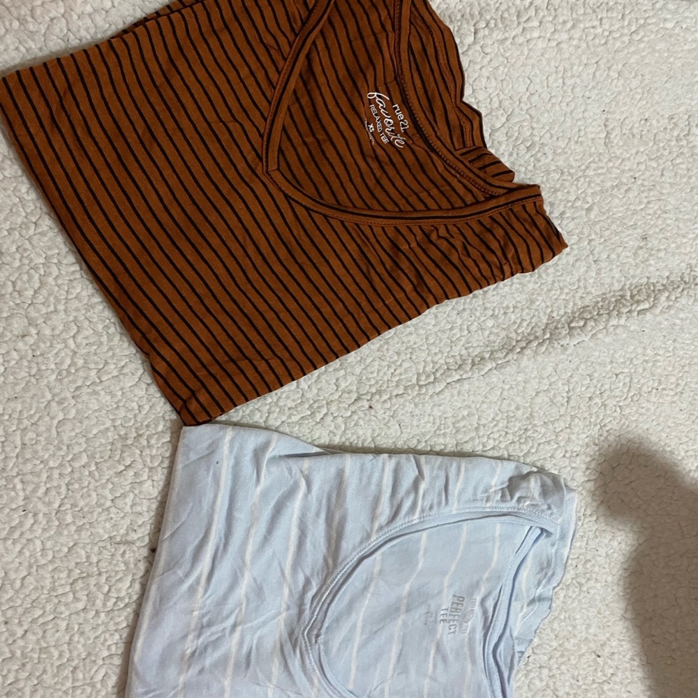 Rue21 2pc Short Sleeve V-Neck